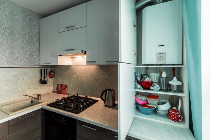 kitchen area of 5 sq m with a gas water heater