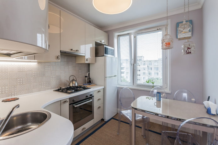 kitchen set with an area of 6 square meters