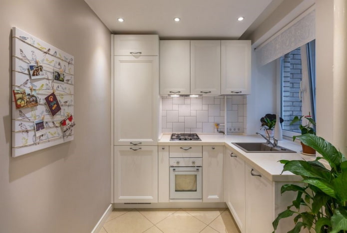 kitchen set with an area of 6 square meters