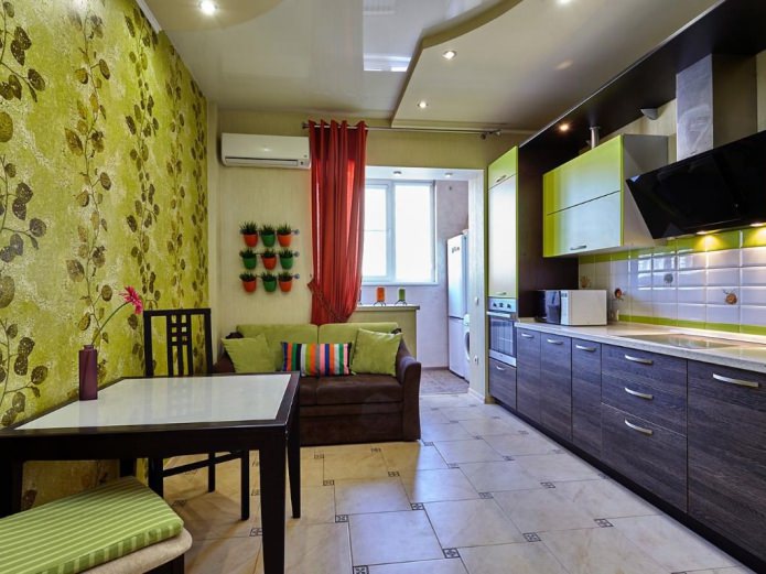Green wallpaper in the kitchen