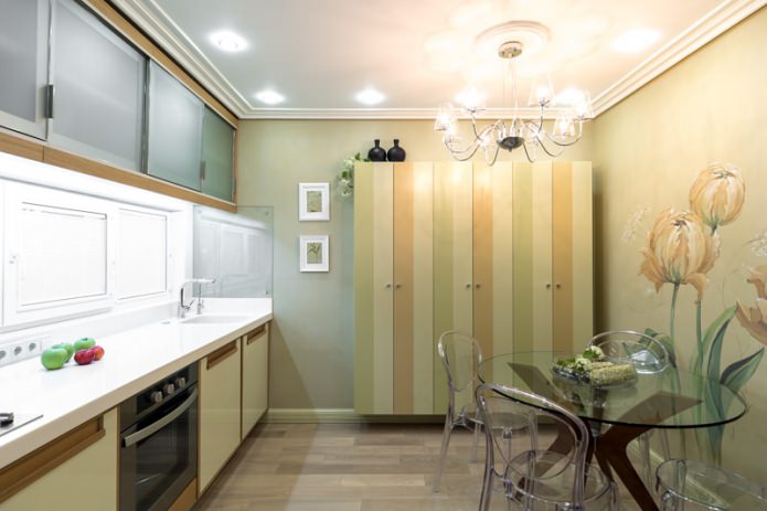 Green wallpaper in the kitchen