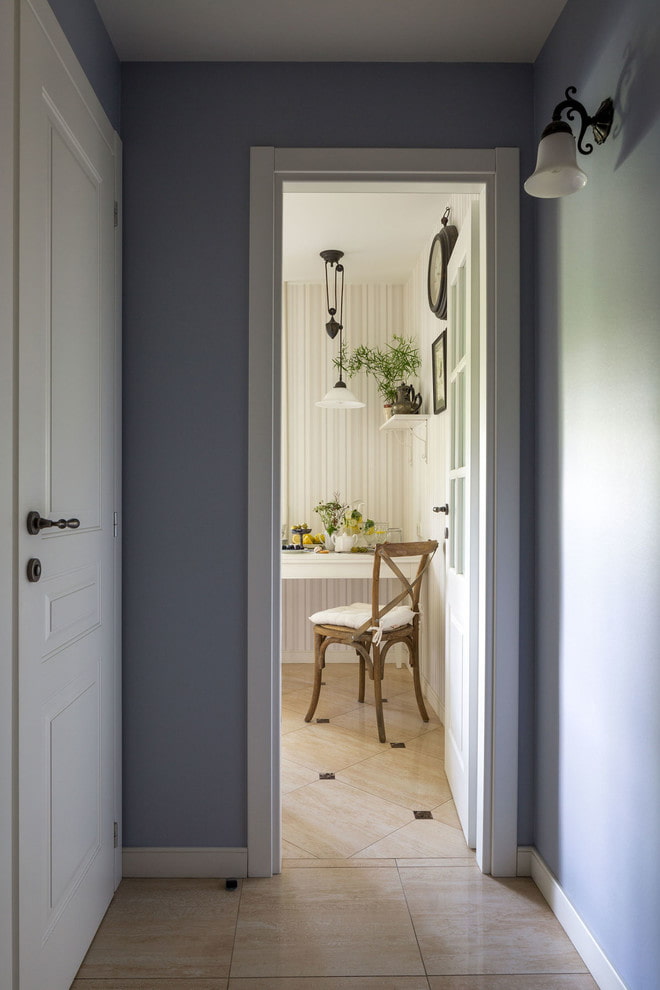 Entrance from the hallway