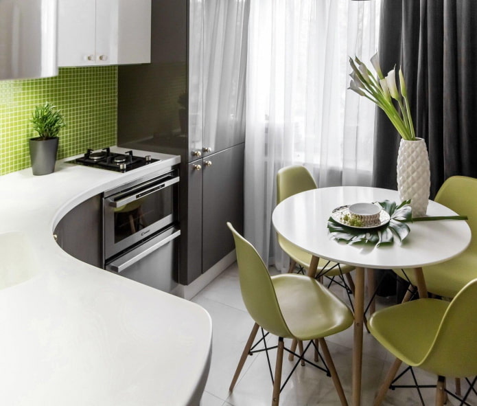 example of table placement in a tiny kitchen