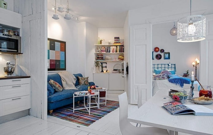 General view of a one-room apartment