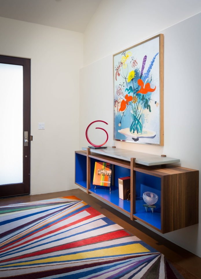 Hanging cabinet