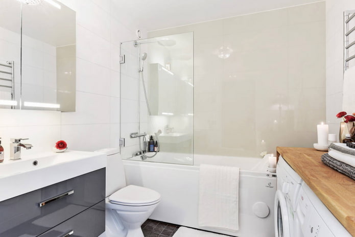 Bright bathroom