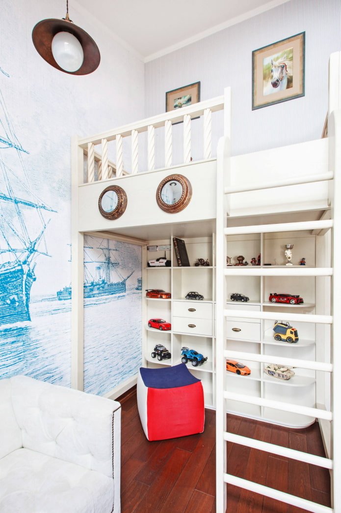 Children's room with a second tier