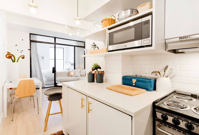 Zoning with glass doors