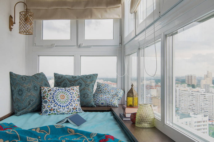 Relaxation area on the balcony