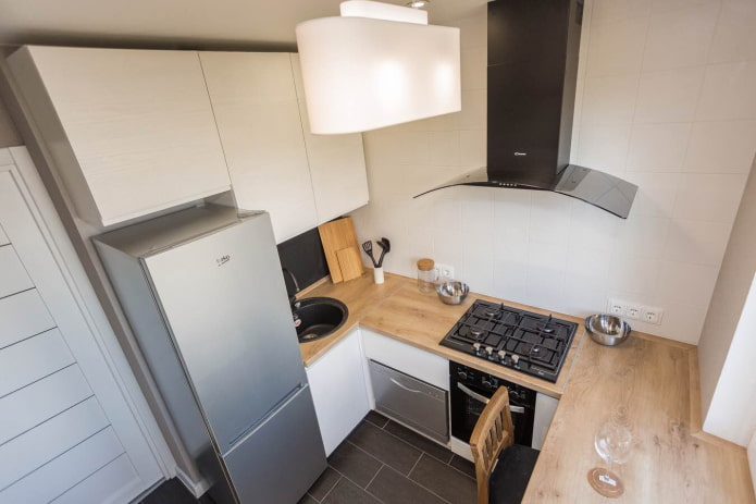 Kitchen 6 sq m