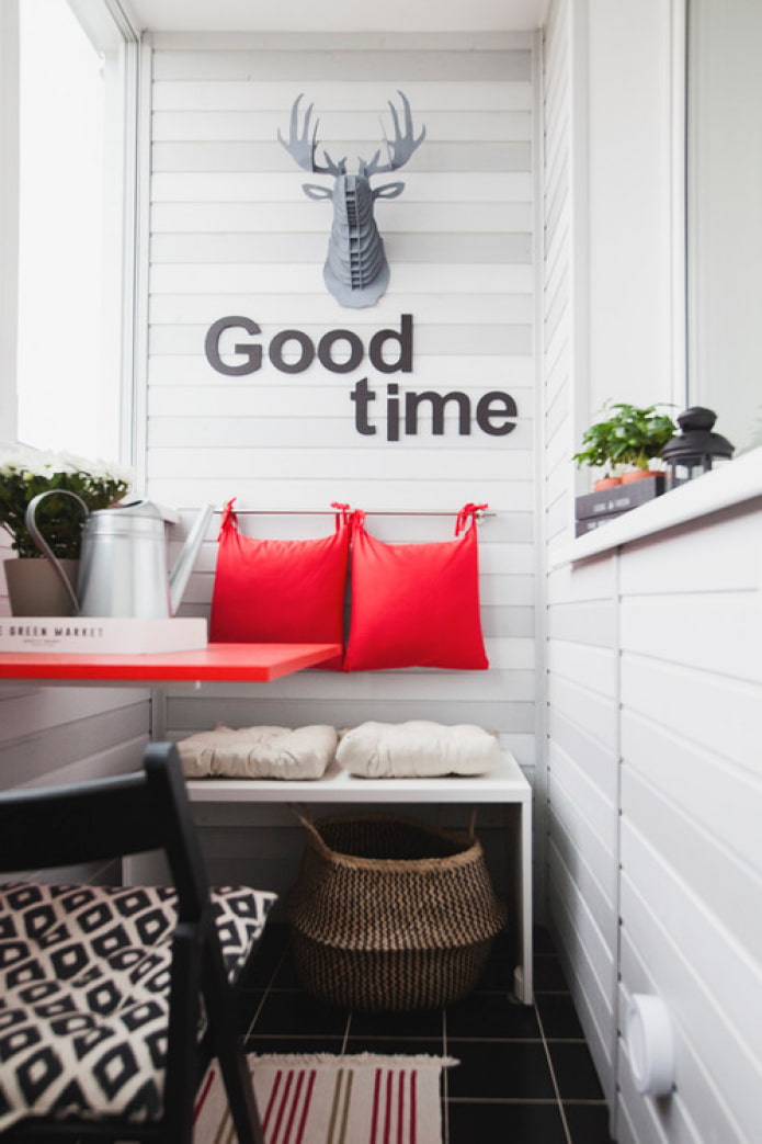 balcony finishing with clapboard