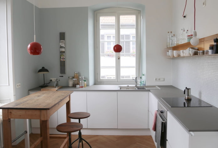 furniture arrangement in the interior of a small-sized kitchen