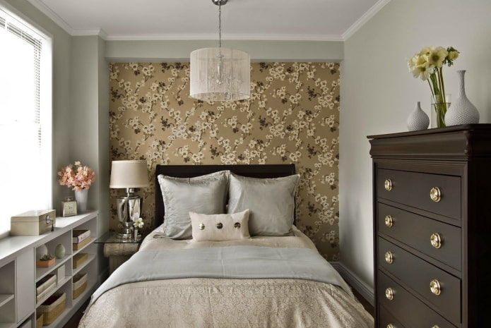 chest of drawers in the bedroom