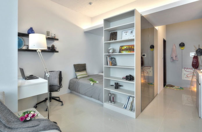niche in the interior of a studio apartment