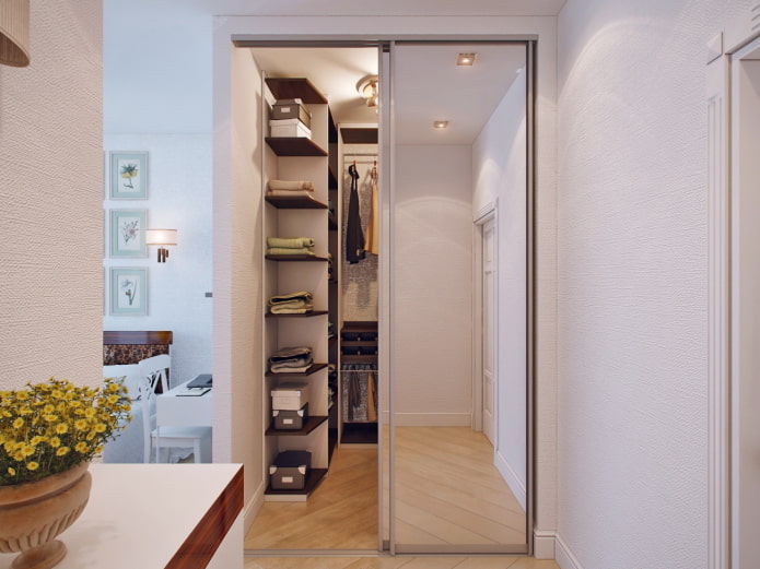 dressing room in a niche in the interior
