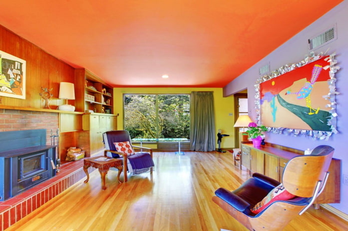 orange ceiling in the living room interior