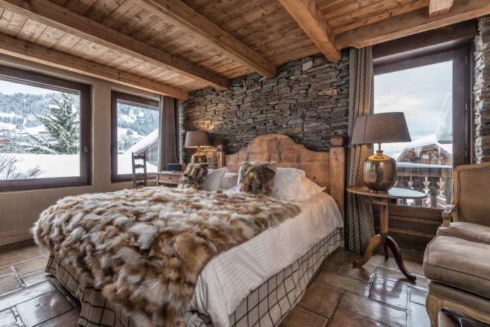 ceiling design in a chalet style