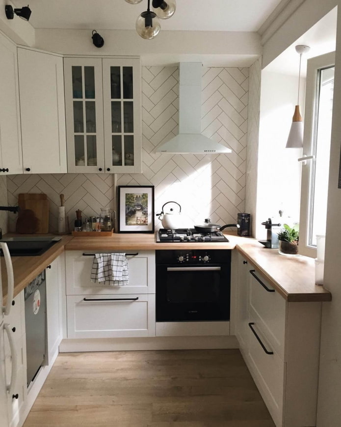 U-shaped small kitchen