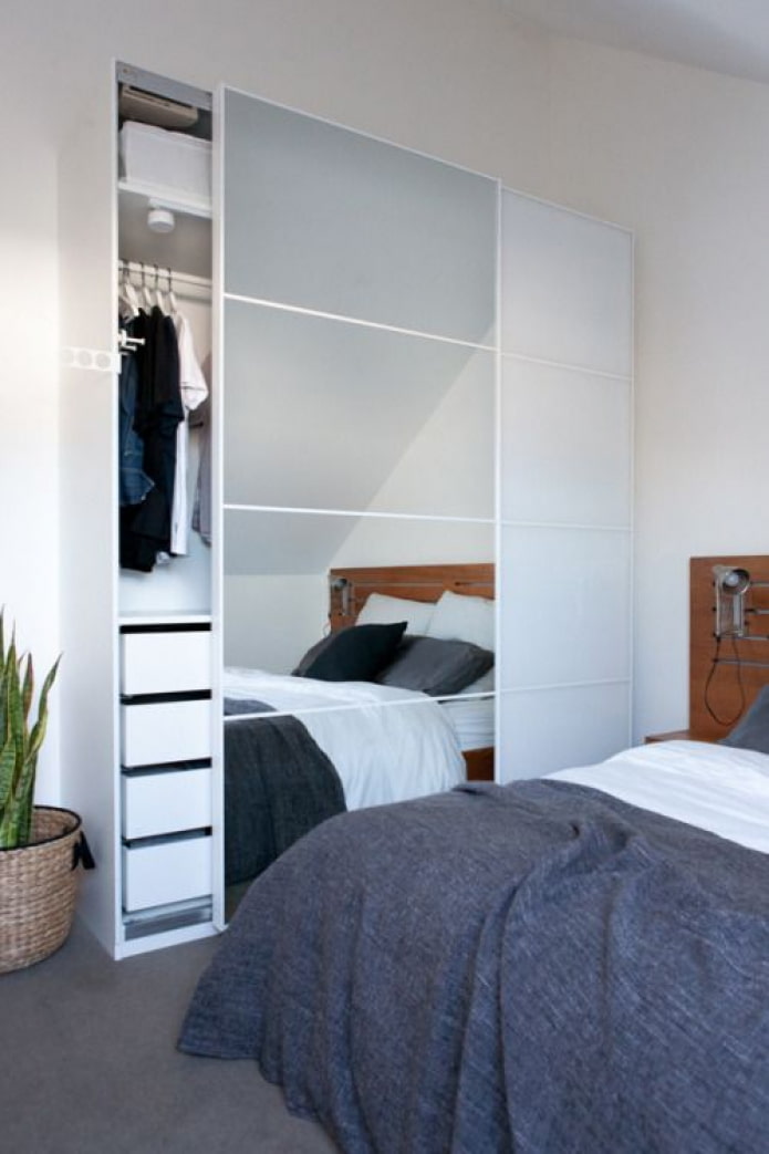 wardrobe with mirrored doors