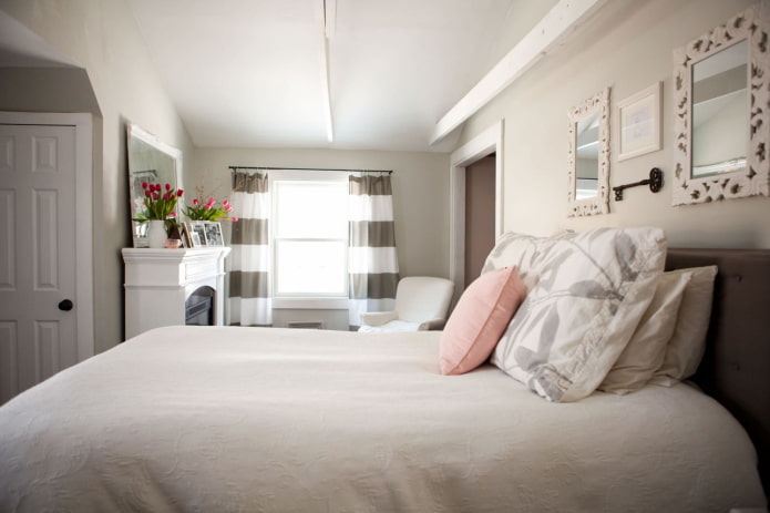 Bedroom with a fireplace in a classic style