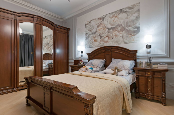 Bedroom in a classic style