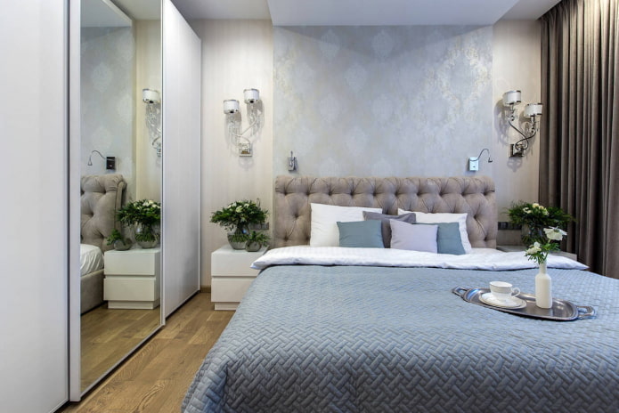 Sliding wardrobe in the bedroom