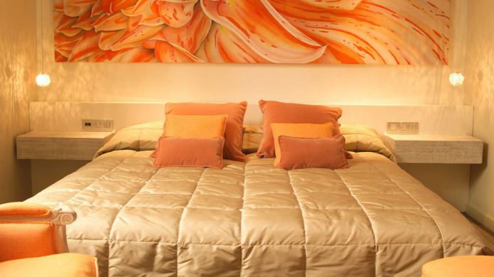 shades of orange in the interior