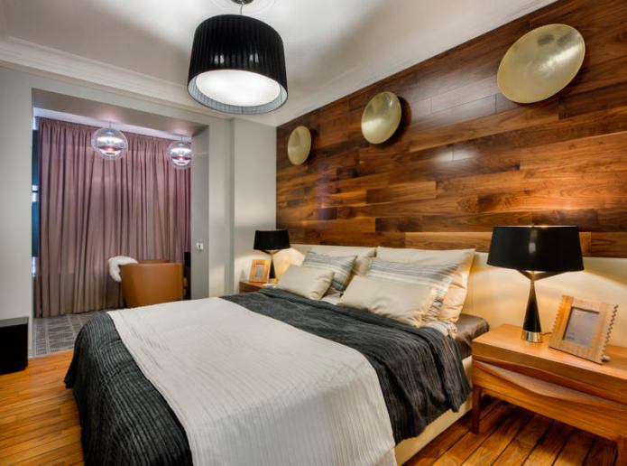 Laminate on the wall in the bedroom