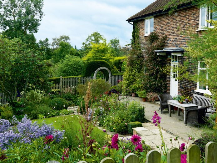 English style dacha