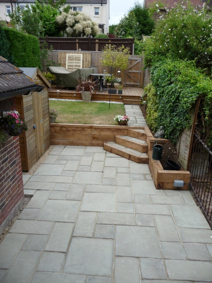 narrow site with terraces