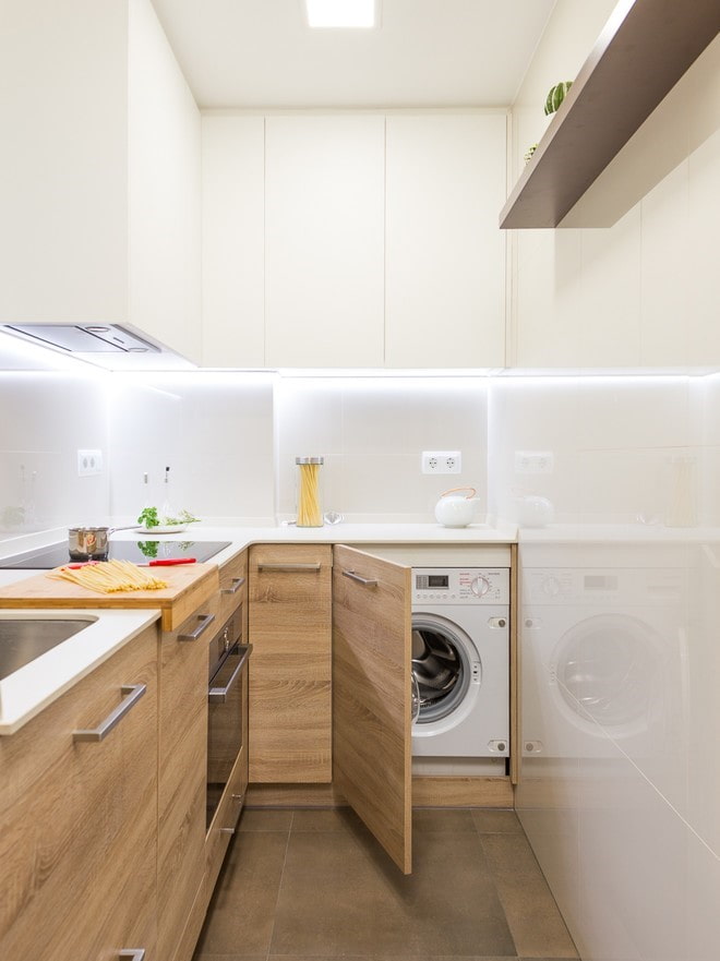 arrangement of a narrow kitchen space