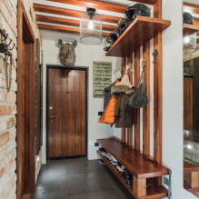 How to decorate the interior of a narrow hallway?-8