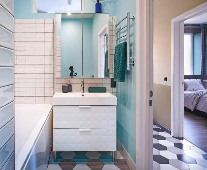 bathroom in blue tones