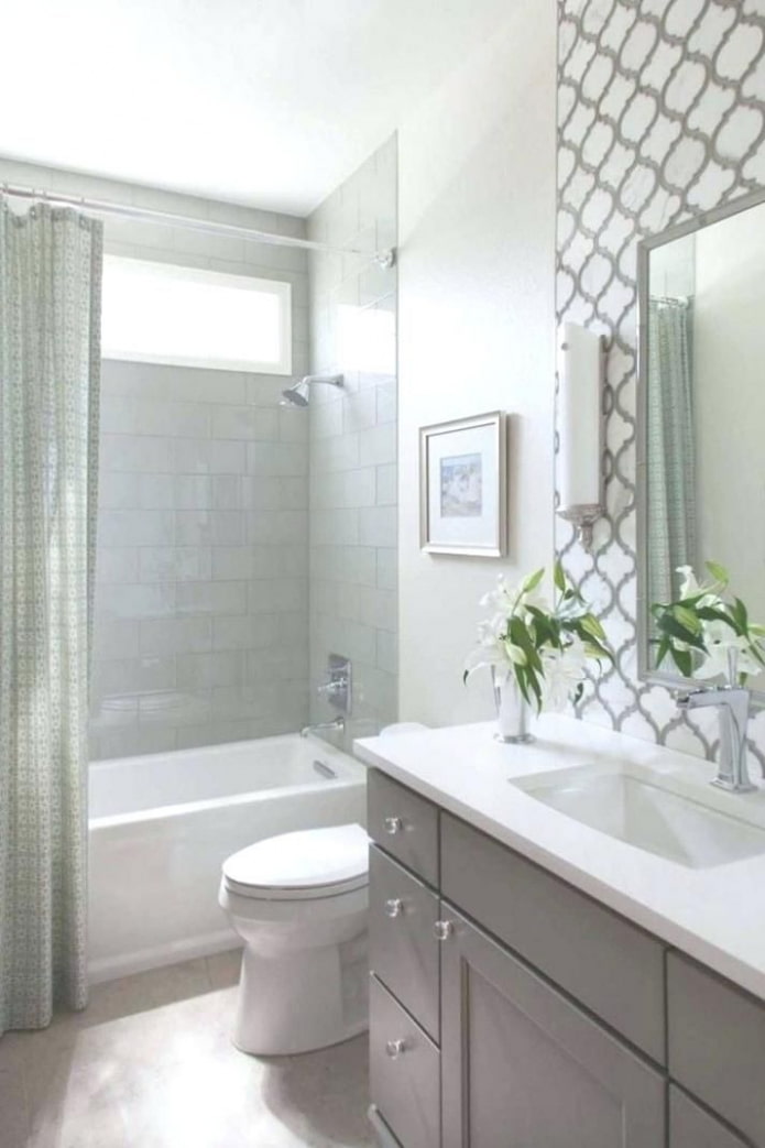bathroom with transom