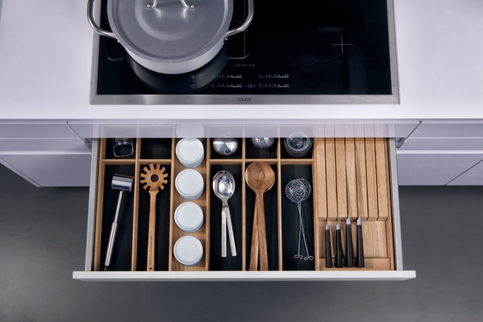 Drawer holders