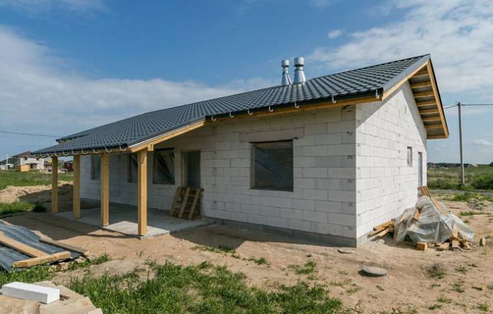 house of aerated concrete blocks