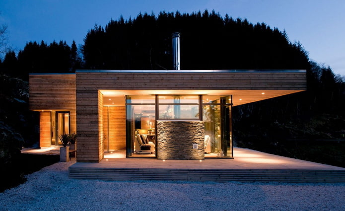 one-story house in high-tech style