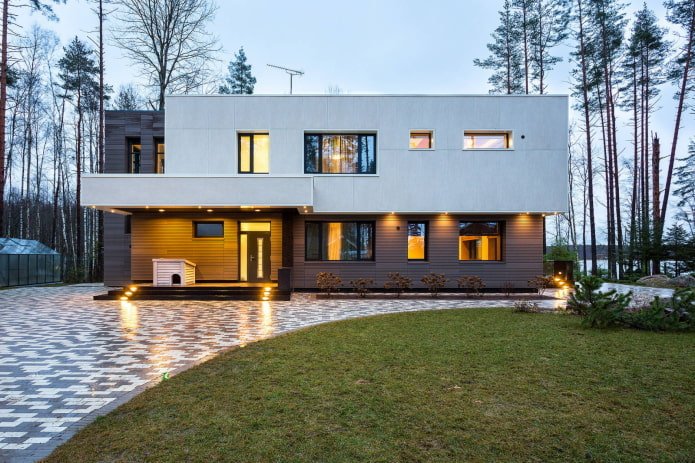 house with a flat roof in the high-tech style