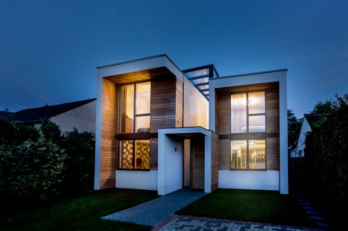 small house in high-tech style