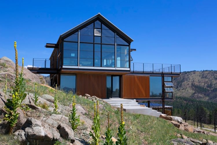 house with panoramic windows