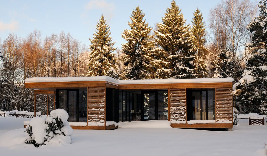 one-story house with panoramic windows