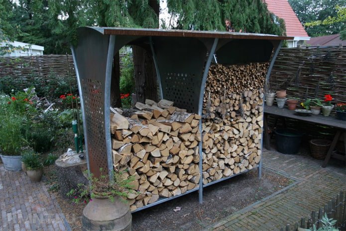metal woodshed