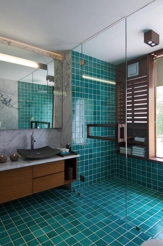 shower without a tray made of tiles