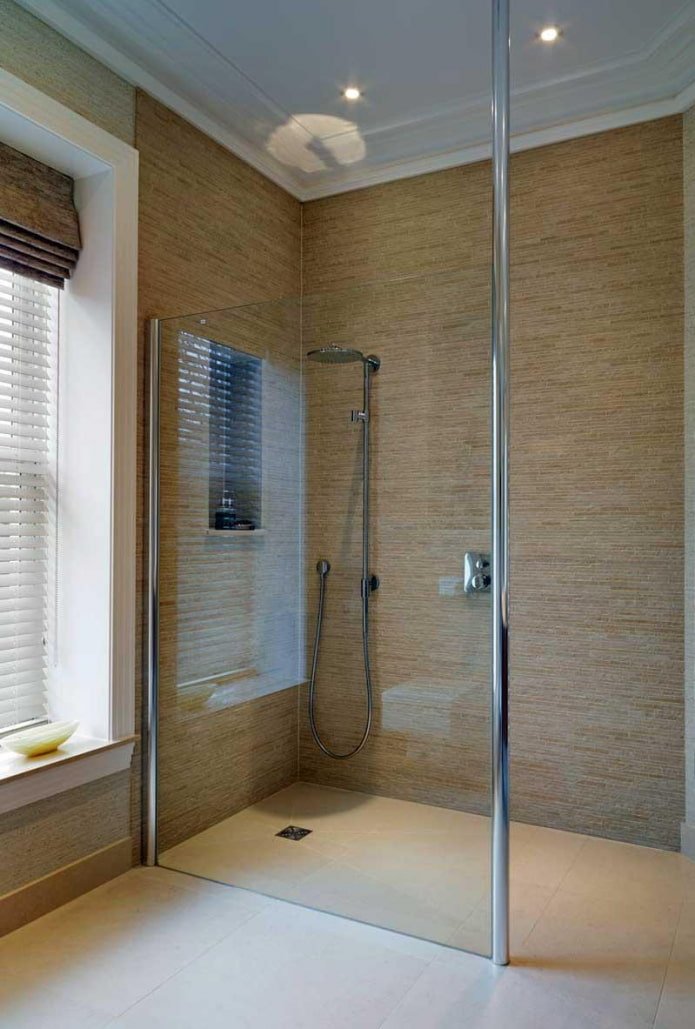 shower without a tray made of tiles