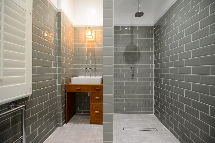 layout of tiles in the shower in the interior