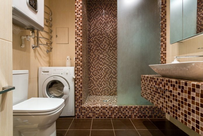 Shower made of tiles