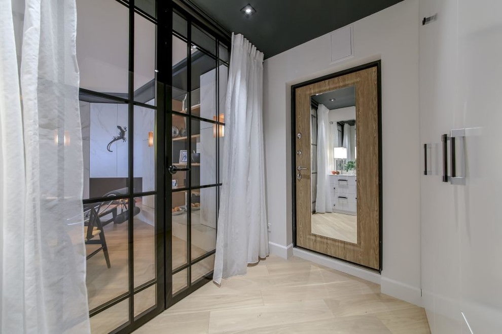 mirror entrance door
