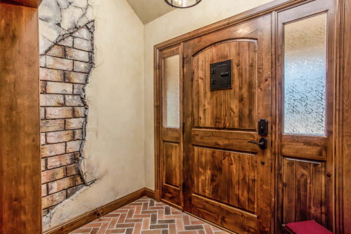 brown doors in the interior in the Provence style