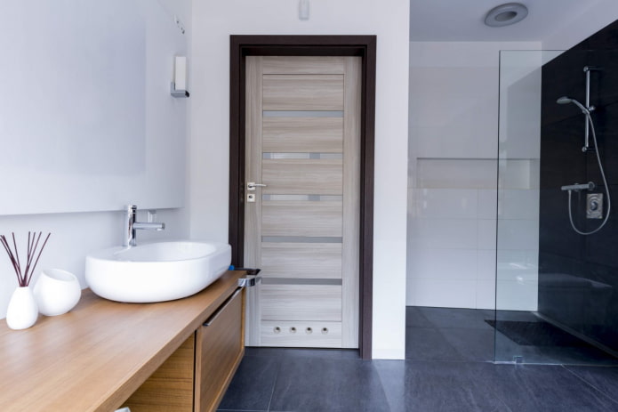 door with a grille in the bathroom