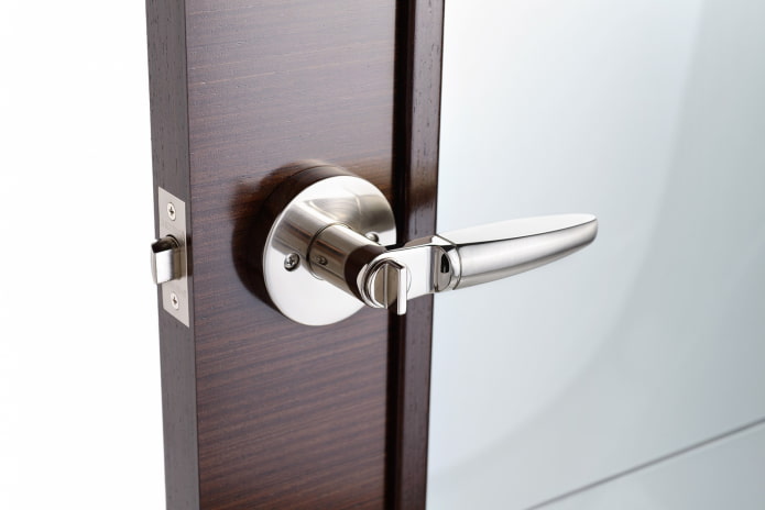 latch for bathroom